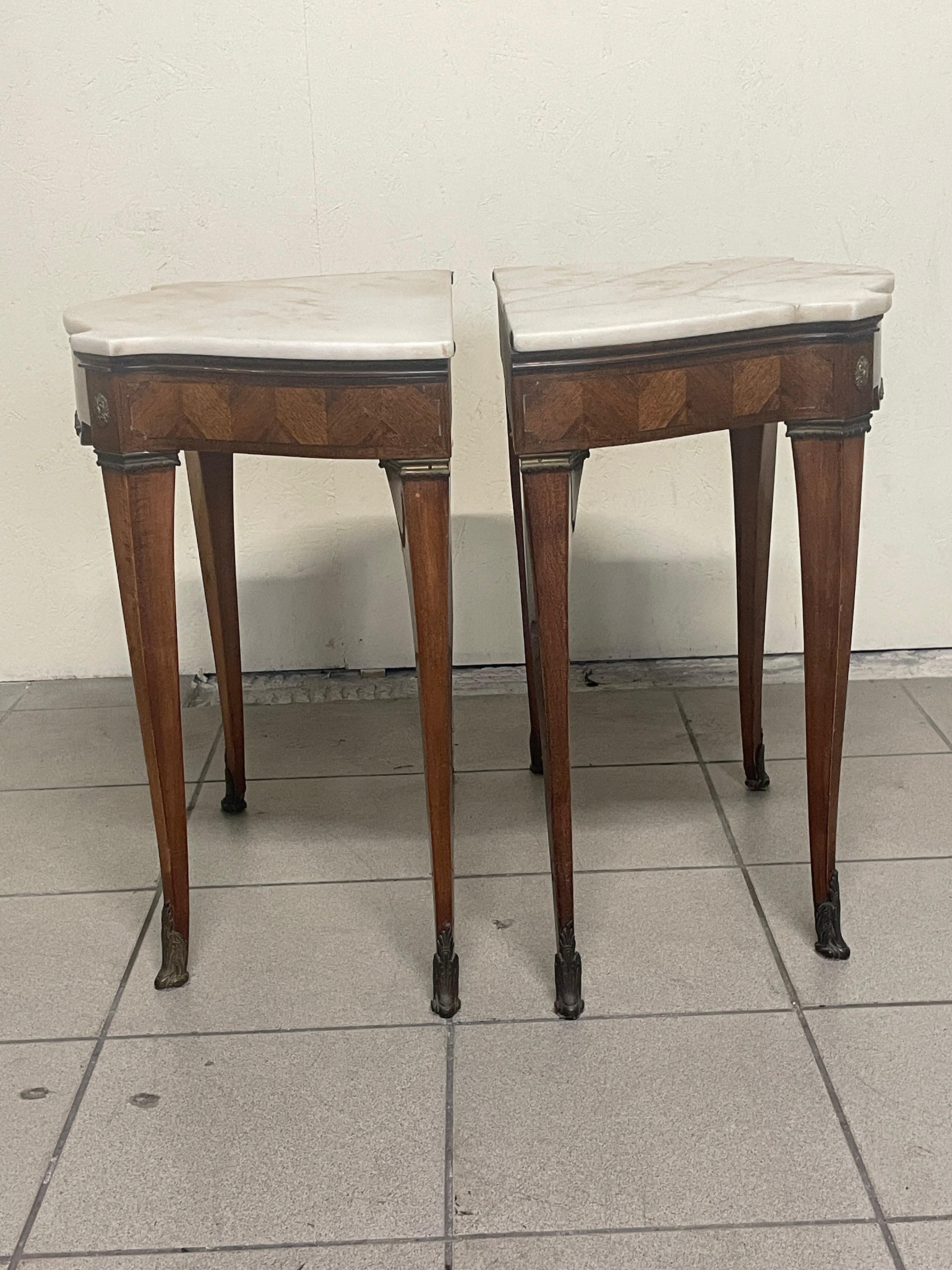 Coppia di comodini anni '40 - '50 nello stile di Paolo Buffa en vente 9