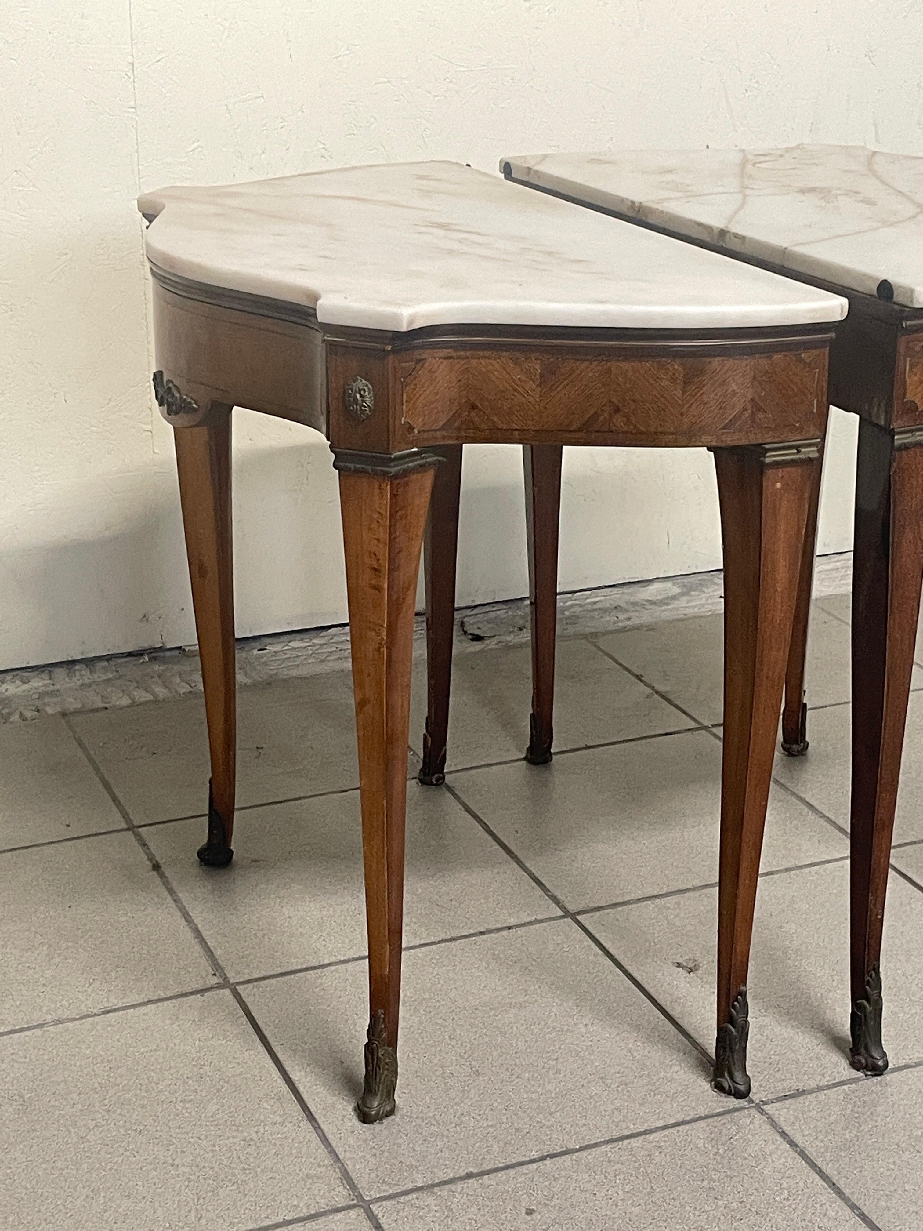 Coppia di comodini anni '40 - '50 nello stile di Paolo Buffa en vente 11