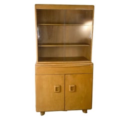 Vitrina Hutch de Heywood-Wakefield en color trigo