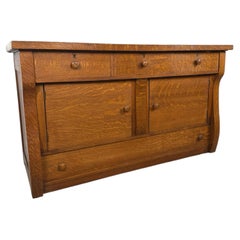 Credenza americana in rovere segato a quarti dei primi anni del XX secolo, periodo Arts & Crafts
