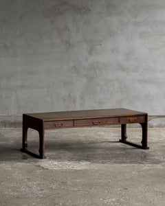Fuzukue (mesa baja para escribir) antigua japonesa de madera de castaño, época Meiji, hacia 1900