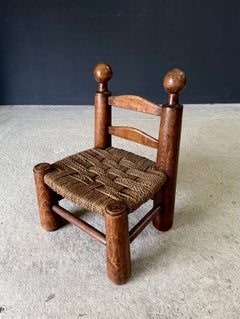Tabouret bas de style brutaliste provincial français, par Charles Dudouyt, France, années 1940