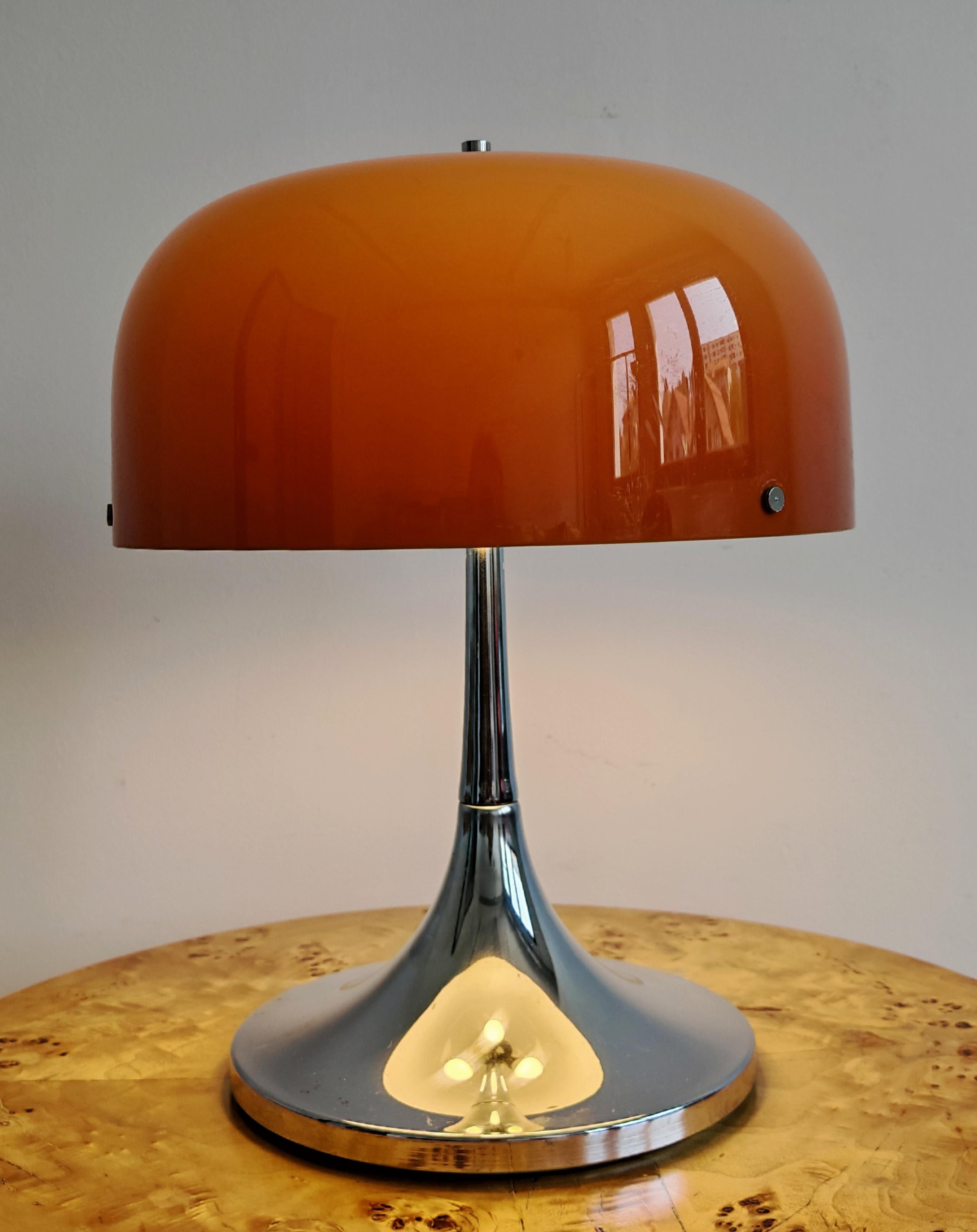 Lampe à poser du milieu du siècle 