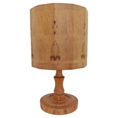 Lampe de table XL en bois de pin de style « Mid-Century » par Bengt Slöjdare, Suède, années 1970