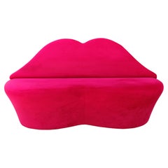 Sculptural Pop-Art "Red Lips" Sofa or a Loveseat in plush, Italy 1990s