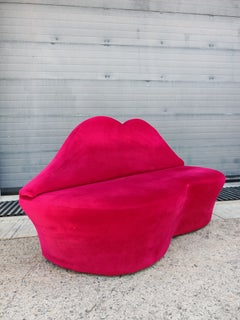 Sculptural Pop-Art "Red Lips" Sofa or a Loveseat in plush, Italy 1990s