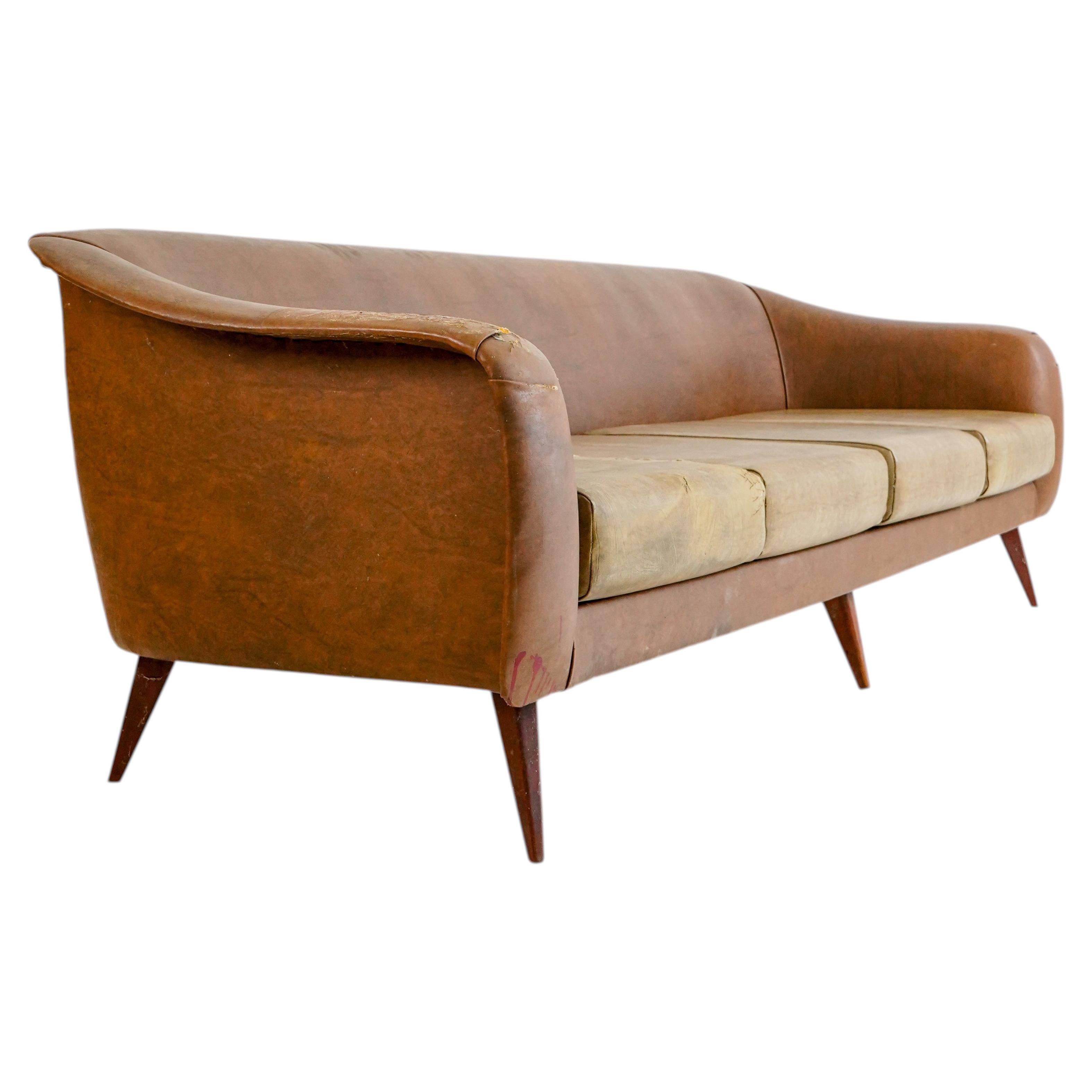 Which wood is best for sofa?