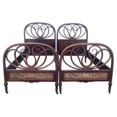 Seltene Thonet-Vitrine, „Dressoir Thonet“ Nr. 20793, Modell aus dem Katalog von 1904.