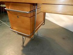 Scrivania e sedia Heywood Wakefield Trimline, design di Kem Weber