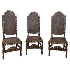 3 chaises à dossier haut, garniture en cuir « Cordoba » avec motifs amérindiens, Espagne