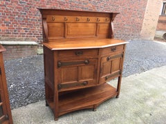Credenza in rovere del periodo Art Nouveau, intorno al 1900, nello stile di Gustave Serrurier Bovy