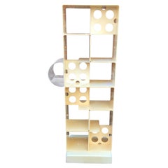 Etagère en plastique circa 1960-1970. Démontable en 2 parties