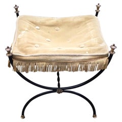 Tabouret en métal laqué et tissu, circa 1950.