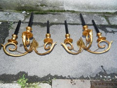 Paire d'appliques néoclassiques en laiton, vers 1950.