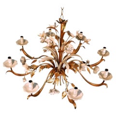Lustre en métal doré et émaillé, vers 1960-1970.