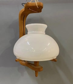 Colgante Guillerme y Chambron de roble y cristal opalino, Edición Votre Maison
