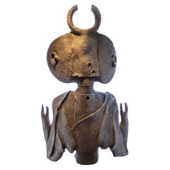 Yves RHAYE (1936–1995) Fantasiefigur, Skulptur aus Terrakotta mit Patina