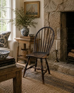 Circa 1790 American Colonial Windsor Bow-Back Side Chair
