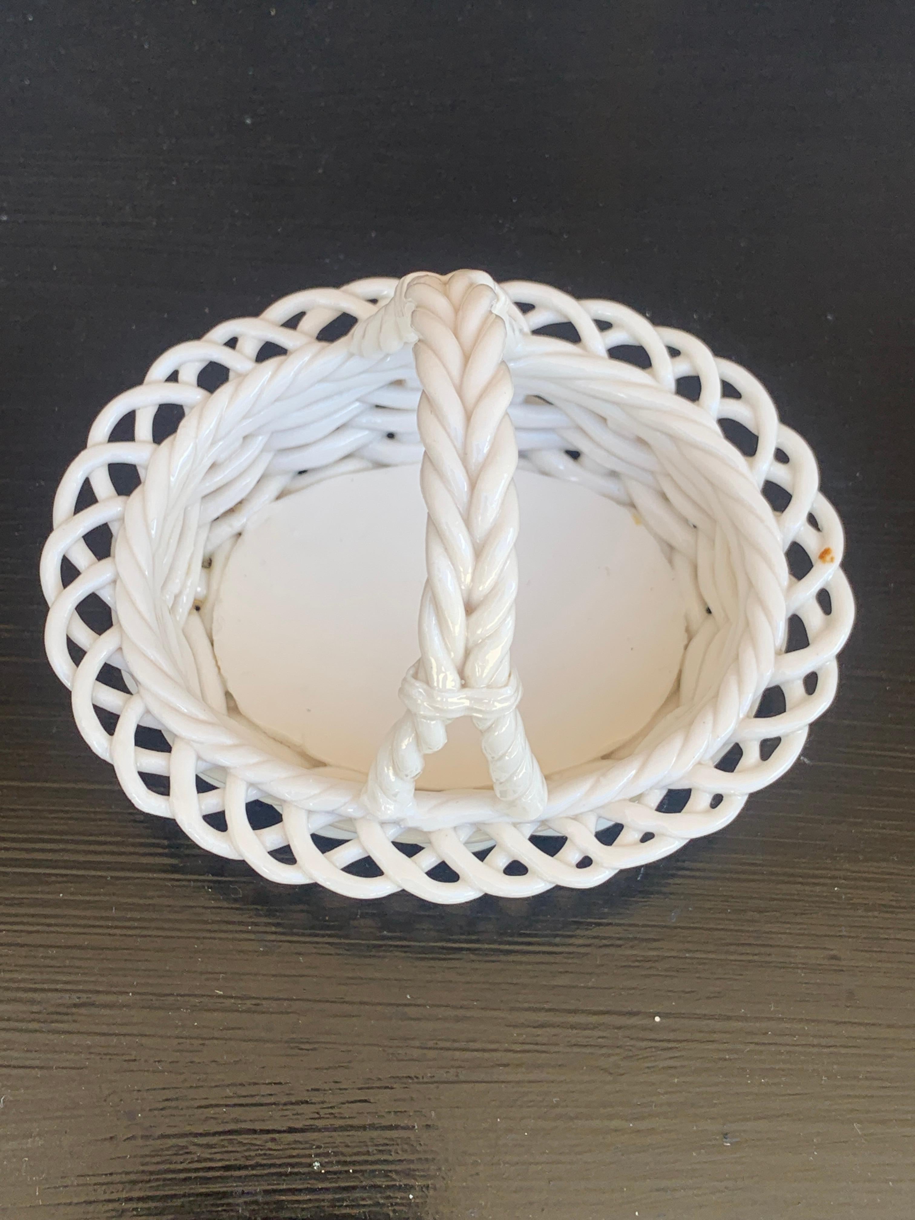 Cestino in ceramica bianca French Country Whiting In condizioni buone in vendita a Elkhart, IN