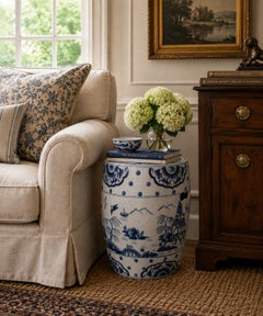 Blue and White Porcelain Chinoiserie Chinese Garden Stool or Side Table