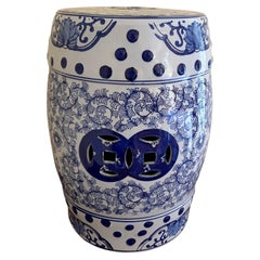 Blue and White Porcelain Chinoiserie Chinese Garden Stool or Side Table