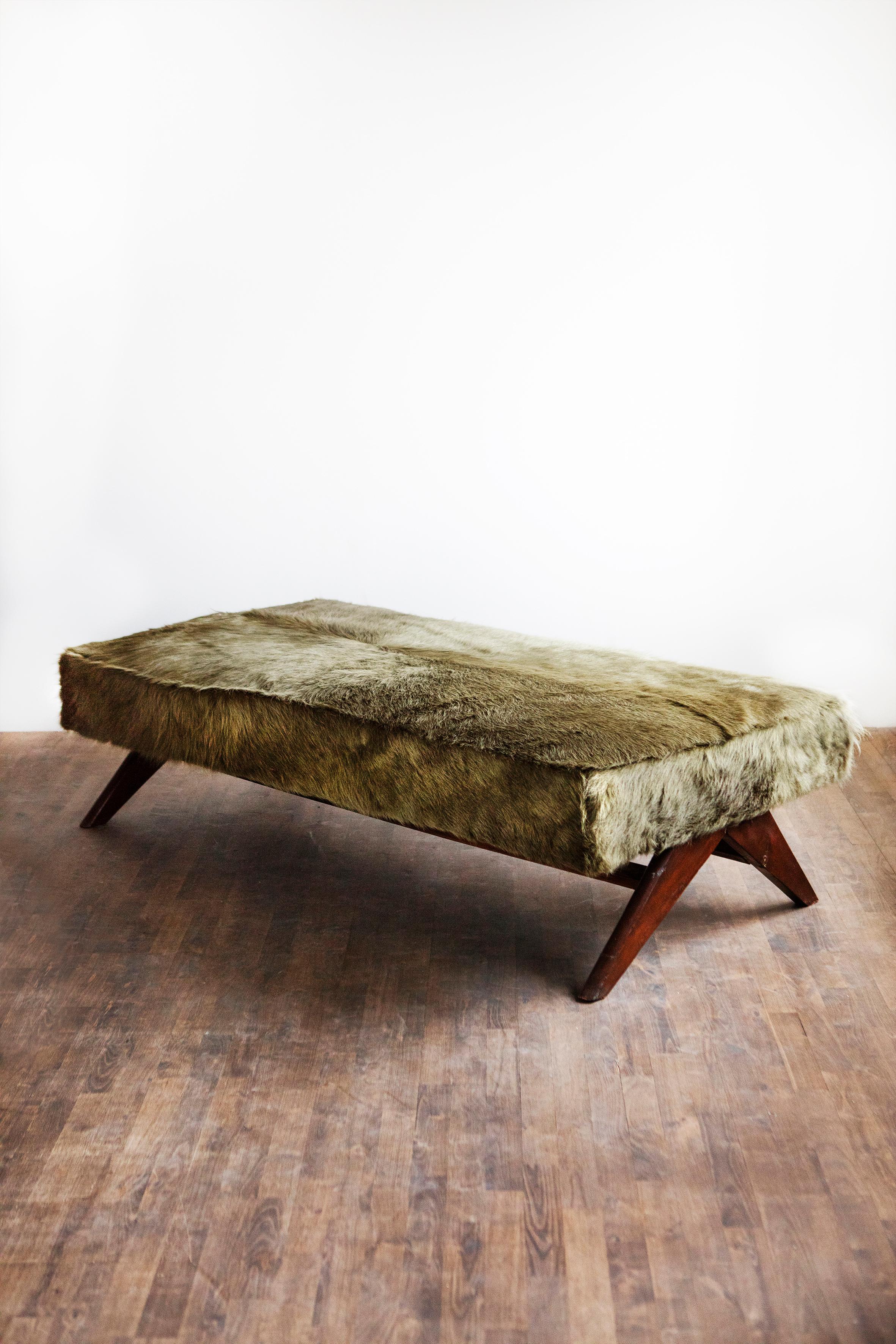 Mid-Century Modern Lit de jour original PJ- L-12-A par Pierre Jeanneret pour Chandigarh Project, années 1950. en vente
