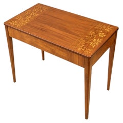 Mesita auxiliar con decoración de marquetería de Carl Malmsten, estilo moderno escandinavo