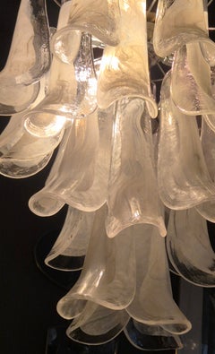 Murano Chandelier, model "Petali" / "Calla". Italy 1970s, diam 52 cm.