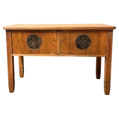 Otto Wretling, credenza in pino intagliato con decorazioni colorate, Jugend svedese.