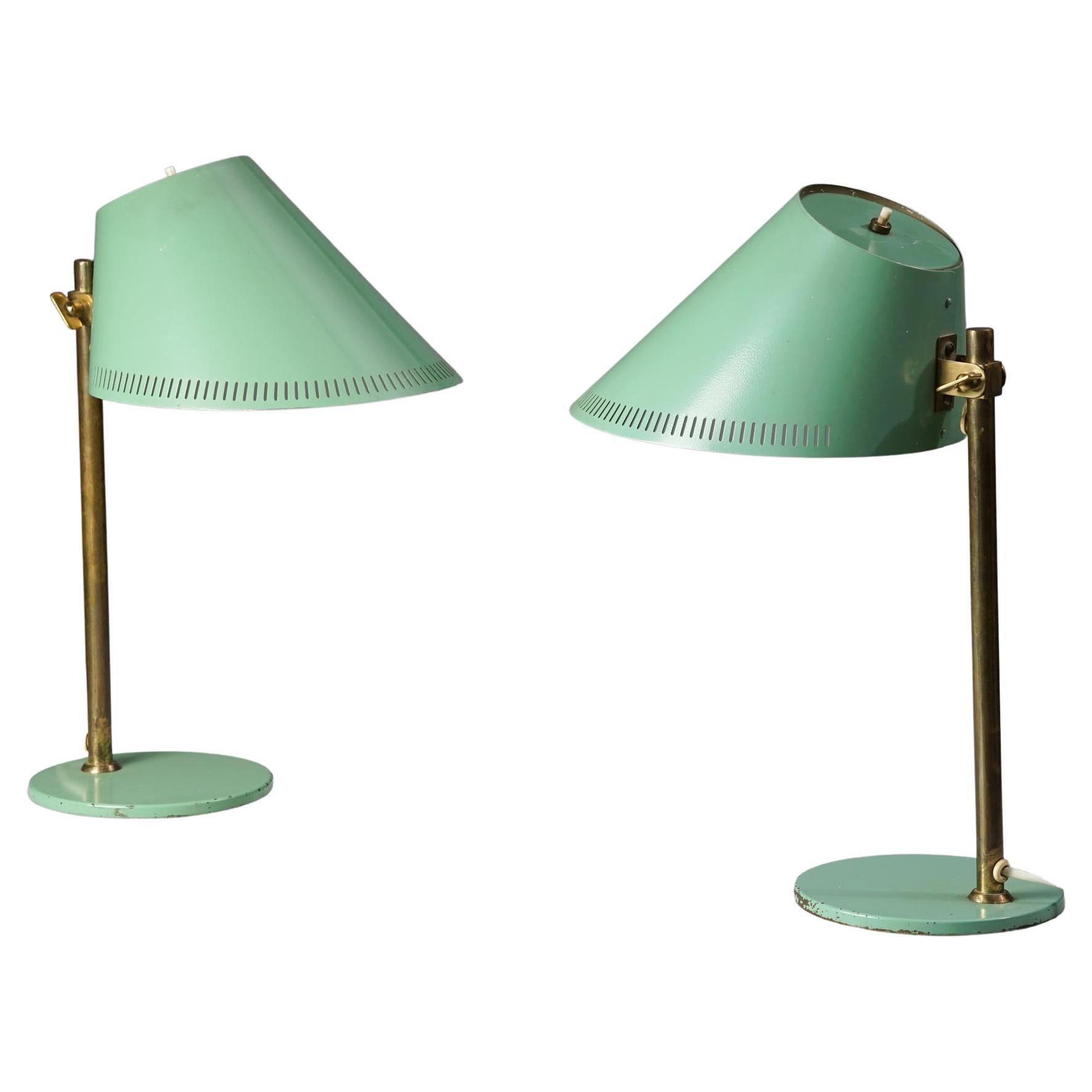 Ensemble de deux lampes de bureau modèle 9227 de Paavo Tynell pour Taito Oy, années 1940
