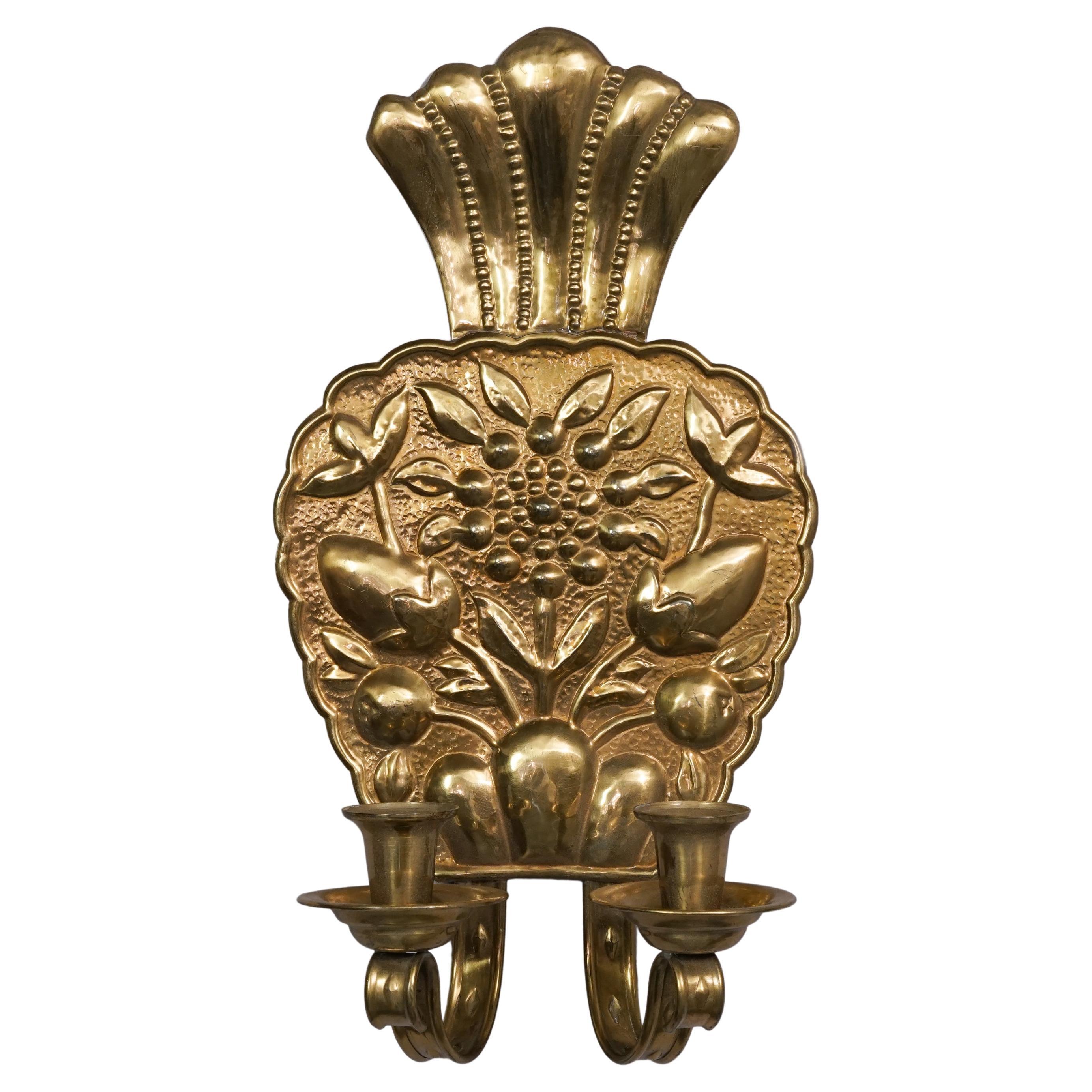 Finnish Brass Candle Sconce Model 1101 by Taidetakomo Hakkarainen, 1920s/1930s For Sale