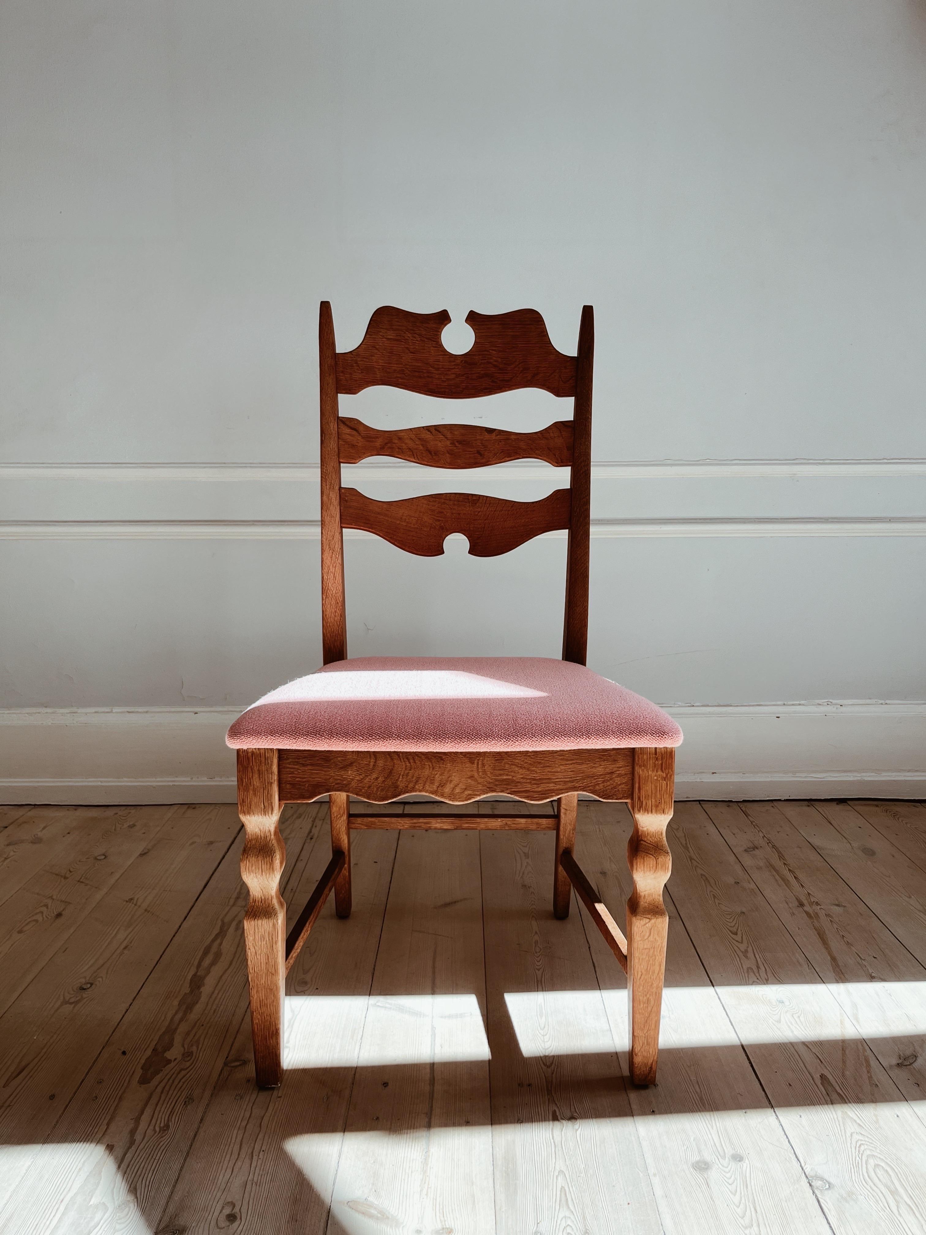 Henning Kjærnulf razorblade dining chairs in oak and reupholstered seats 4