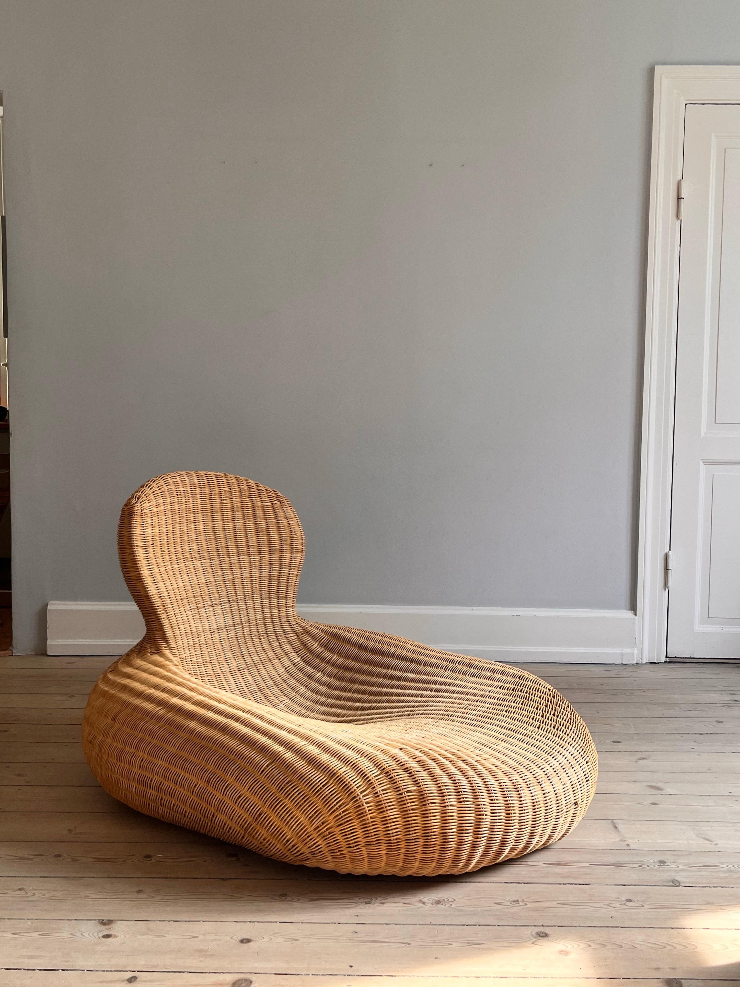 Rattan / Wicker Vintage IKEA Handwoven Lounge Chair / Chaiselong 
