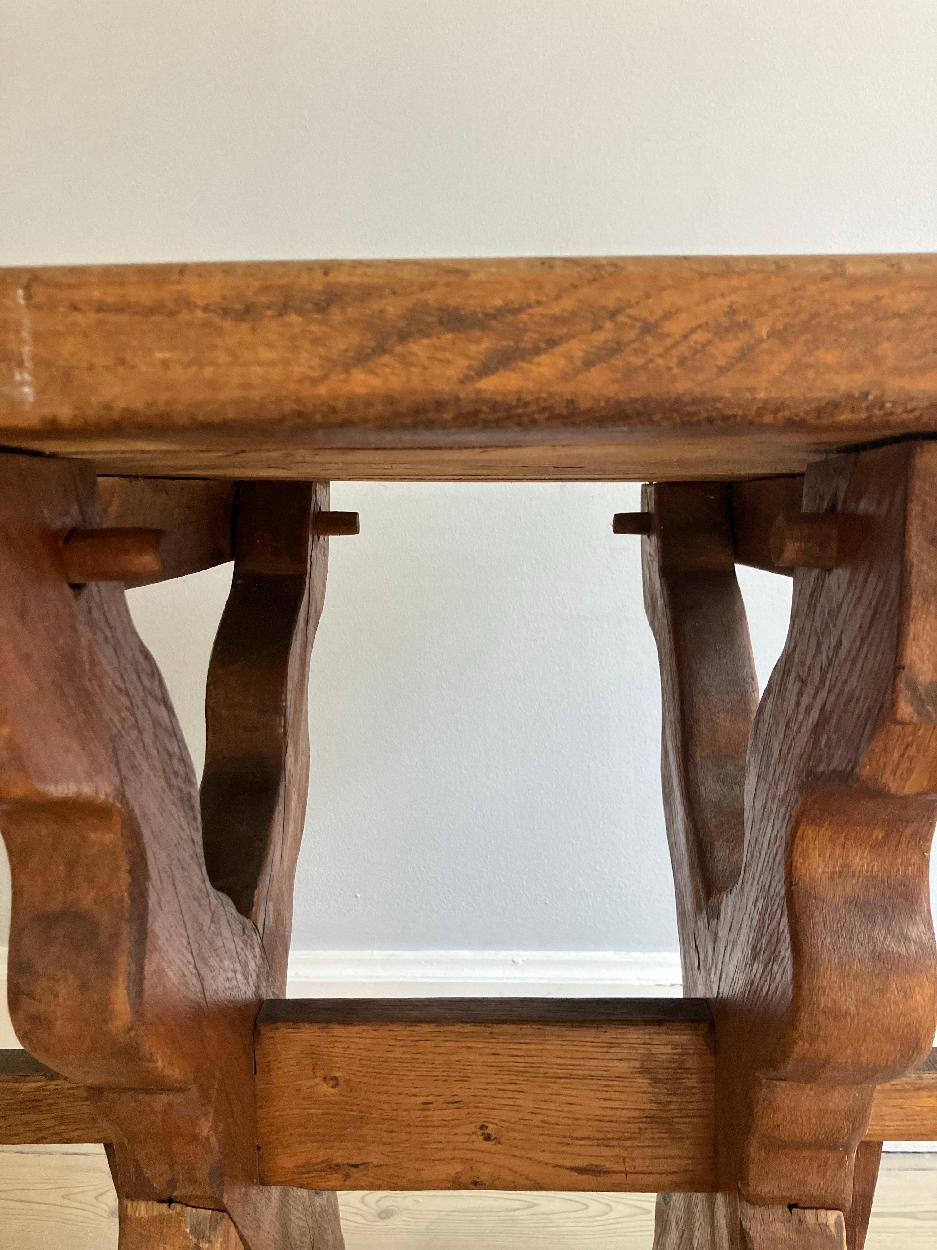 Danish Mid-Century Brutalist Desk / Small Table in Solid Oak Wood, 1920 For Sale 6