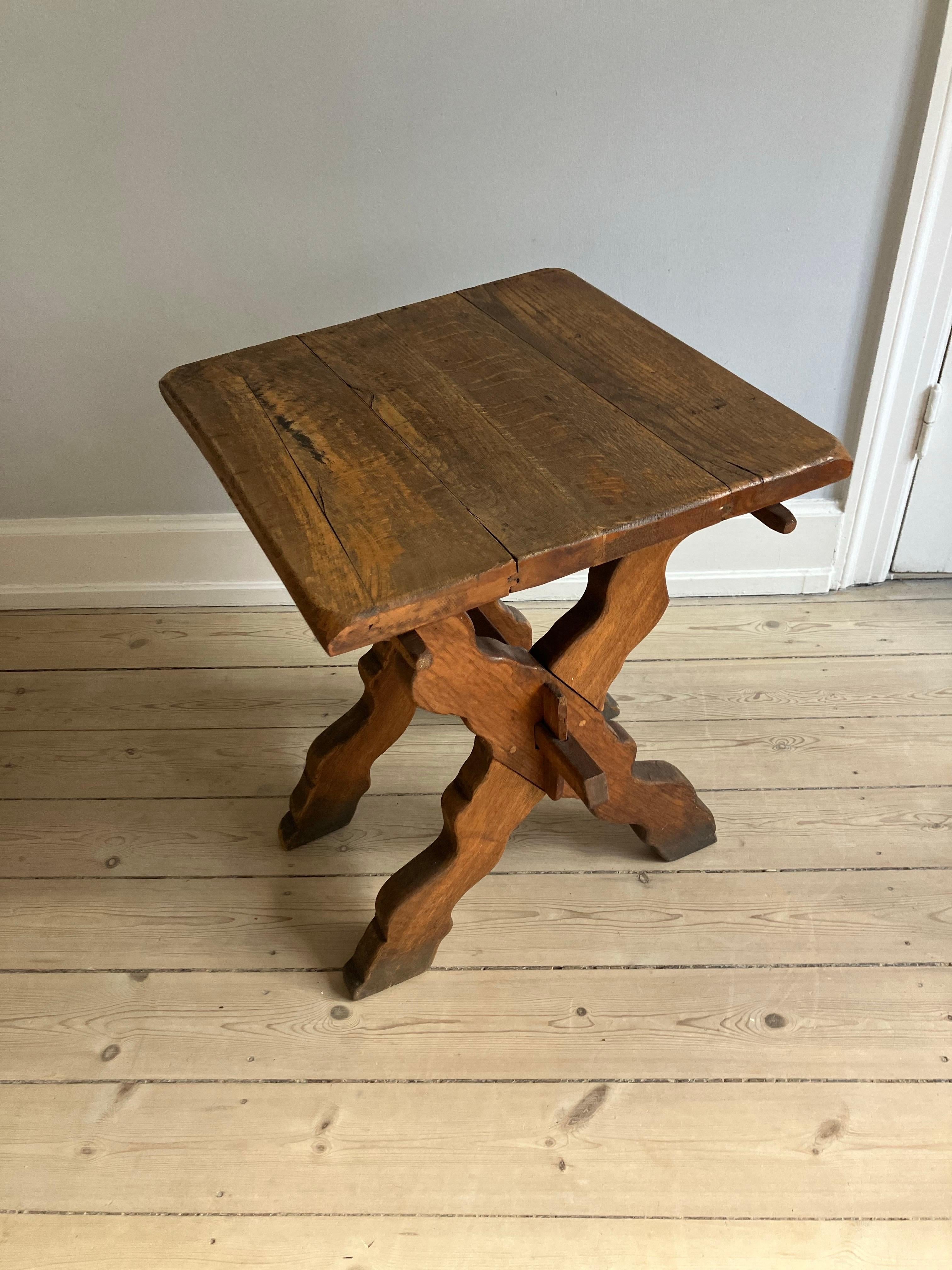 Danish Mid-Century Brutalist Desk / Small Table in Solid Oak Wood, 1920 For Sale 12