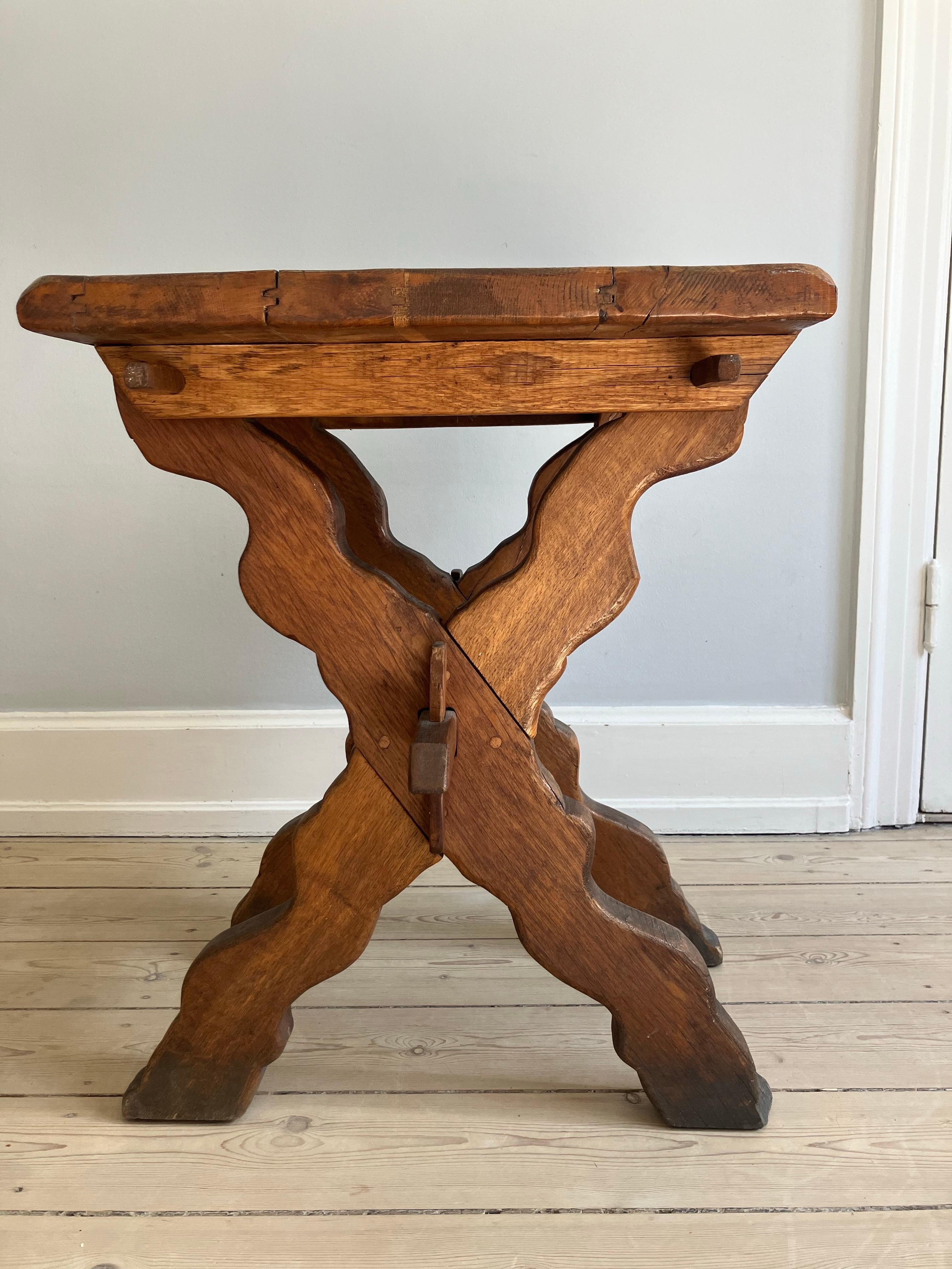 Danish Mid-Century Brutalist Desk / Small Table in Solid Oak Wood, 1920 For Sale 14