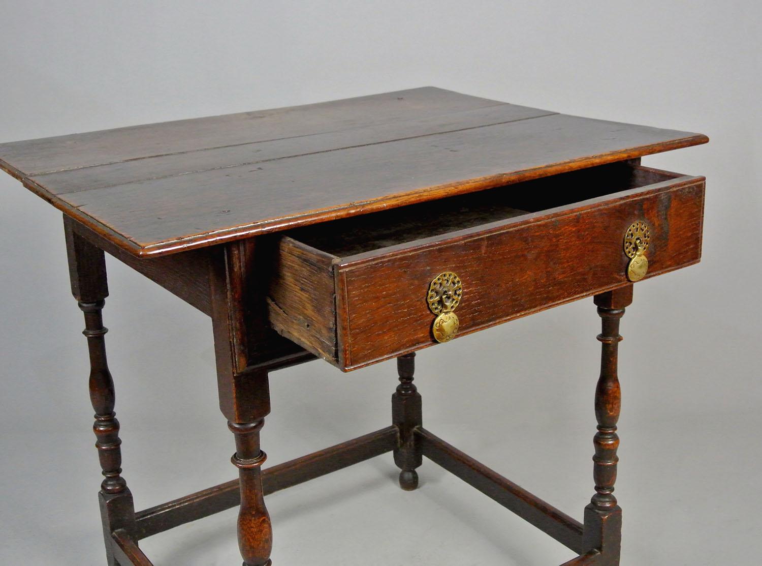 Charming William and Mary Oak Lowboy c. 1690 For Sale 2