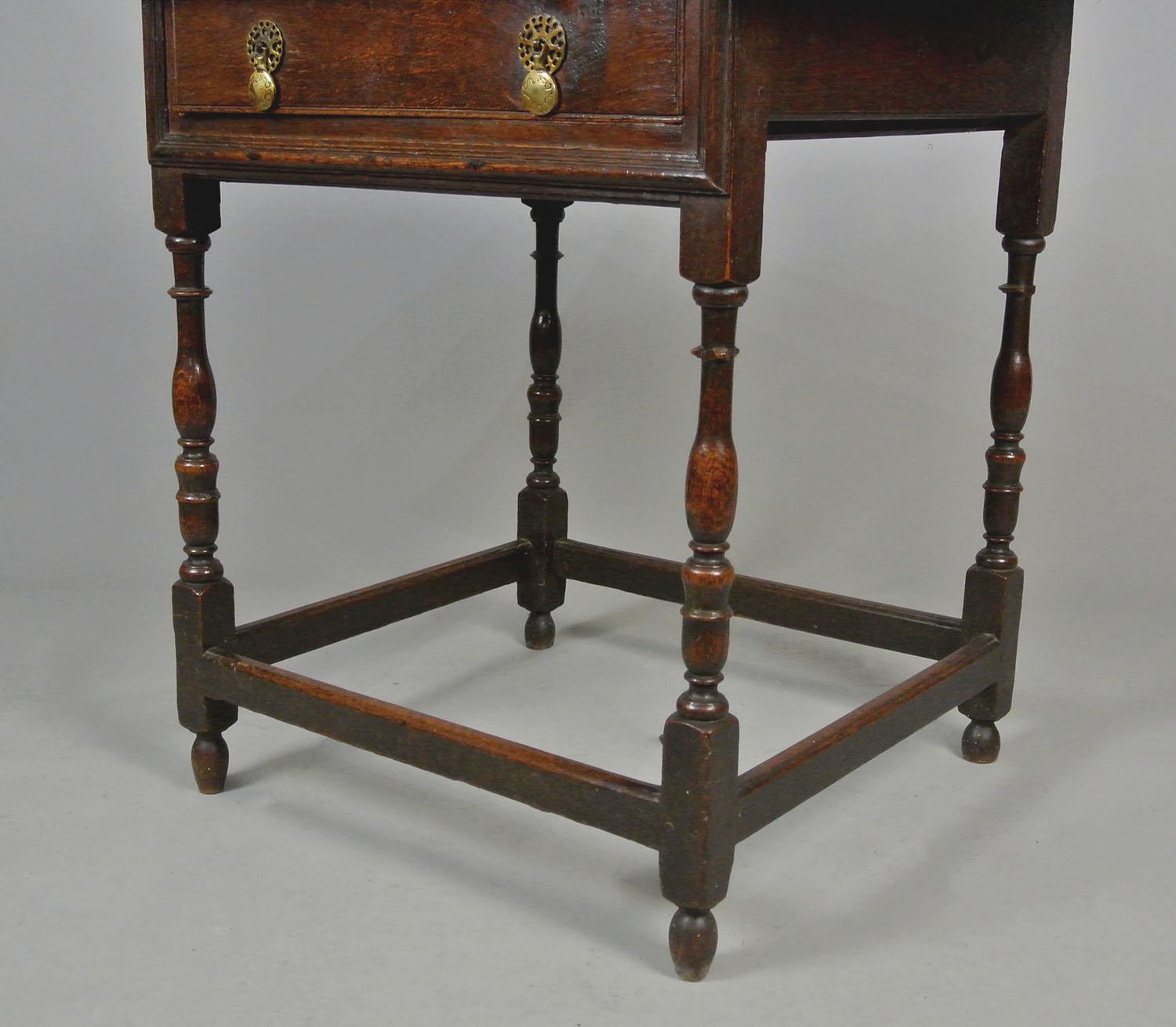 Charming William and Mary Oak Lowboy c. 1690 For Sale 4