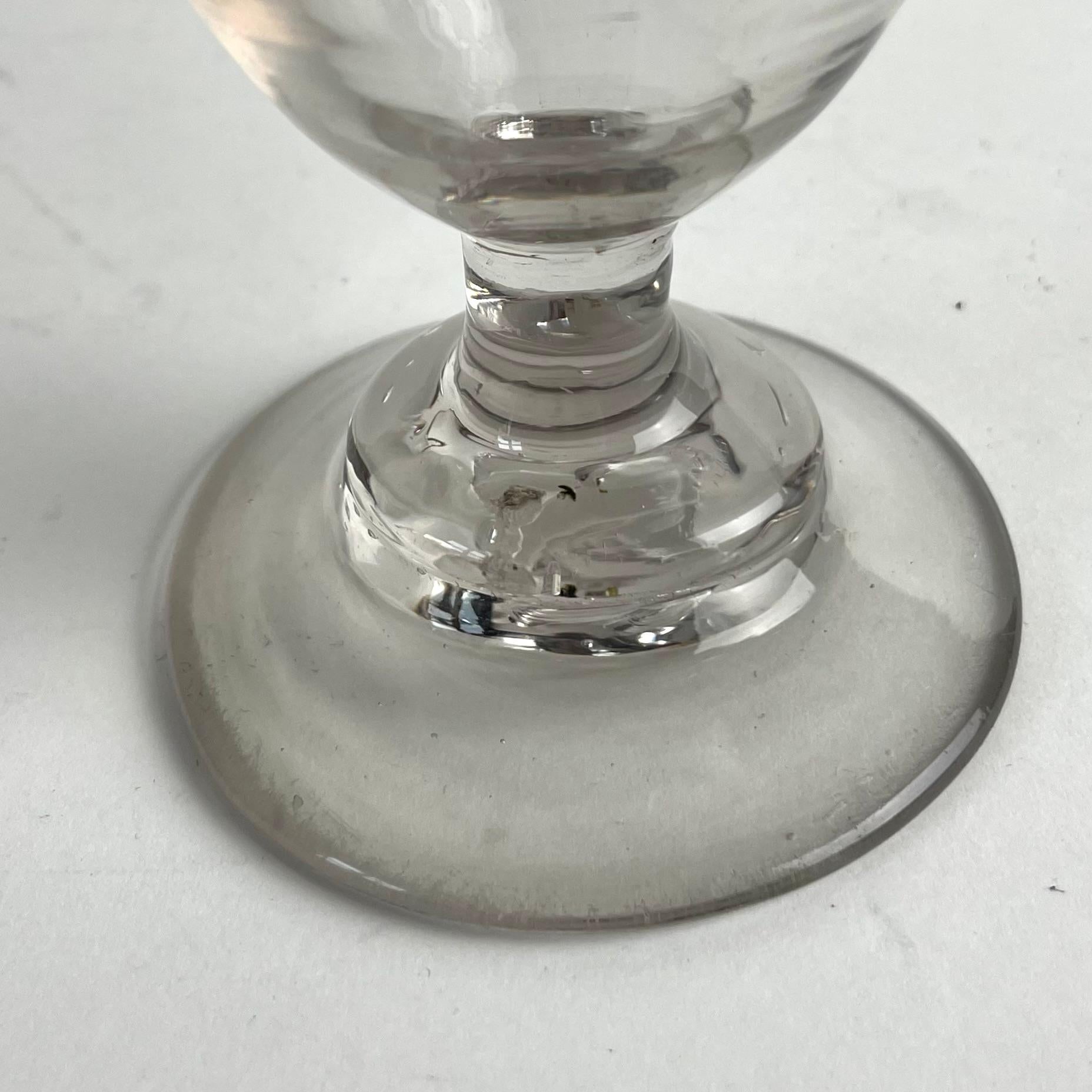 Charming Gustavian Handblown Glass Bottle with Stopper, Late 18th Century In Good Condition For Sale In Knivsta, SE