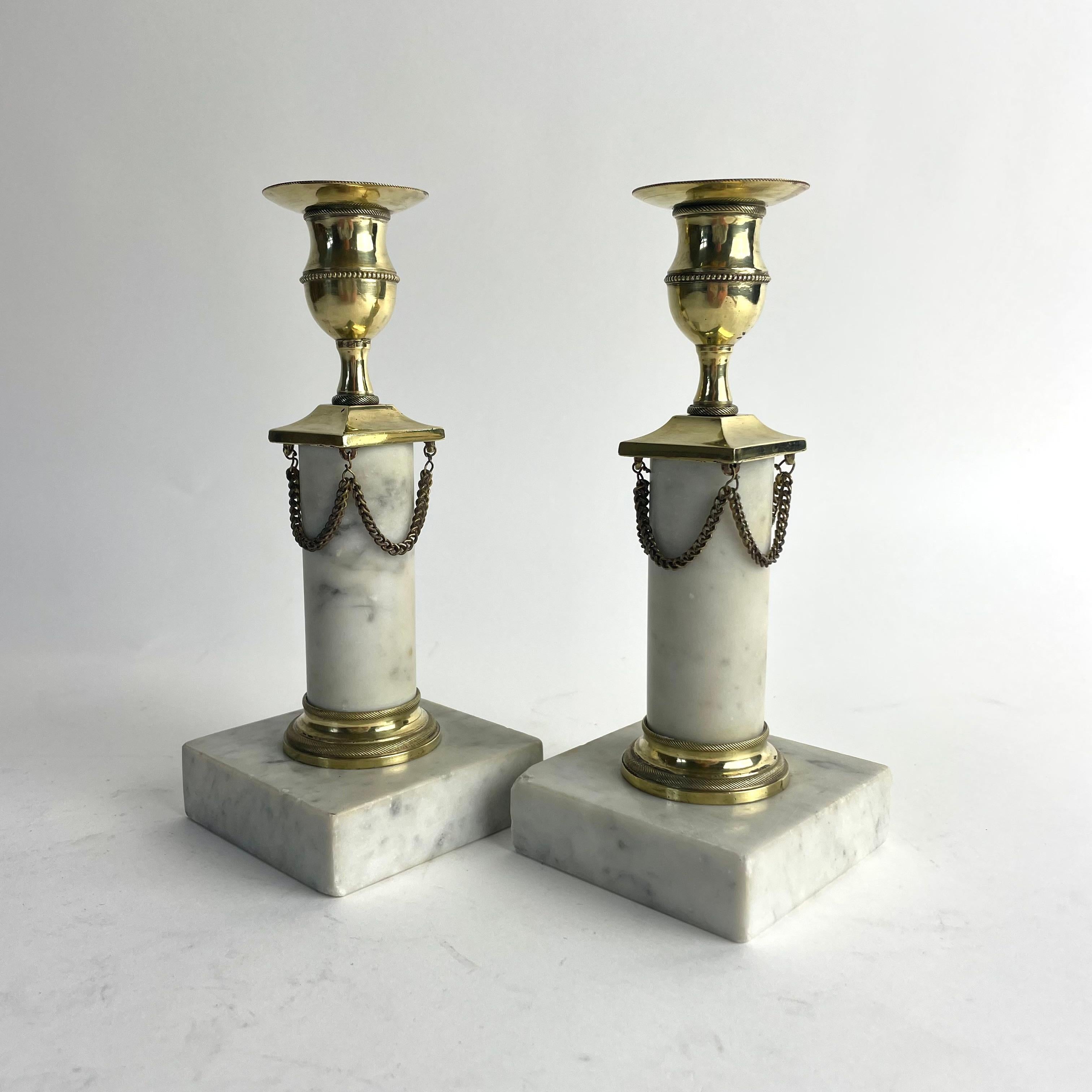 Pair of Gustavian Candlesticks in Brass and Carrara Marble, Late 18th Century For Sale 2