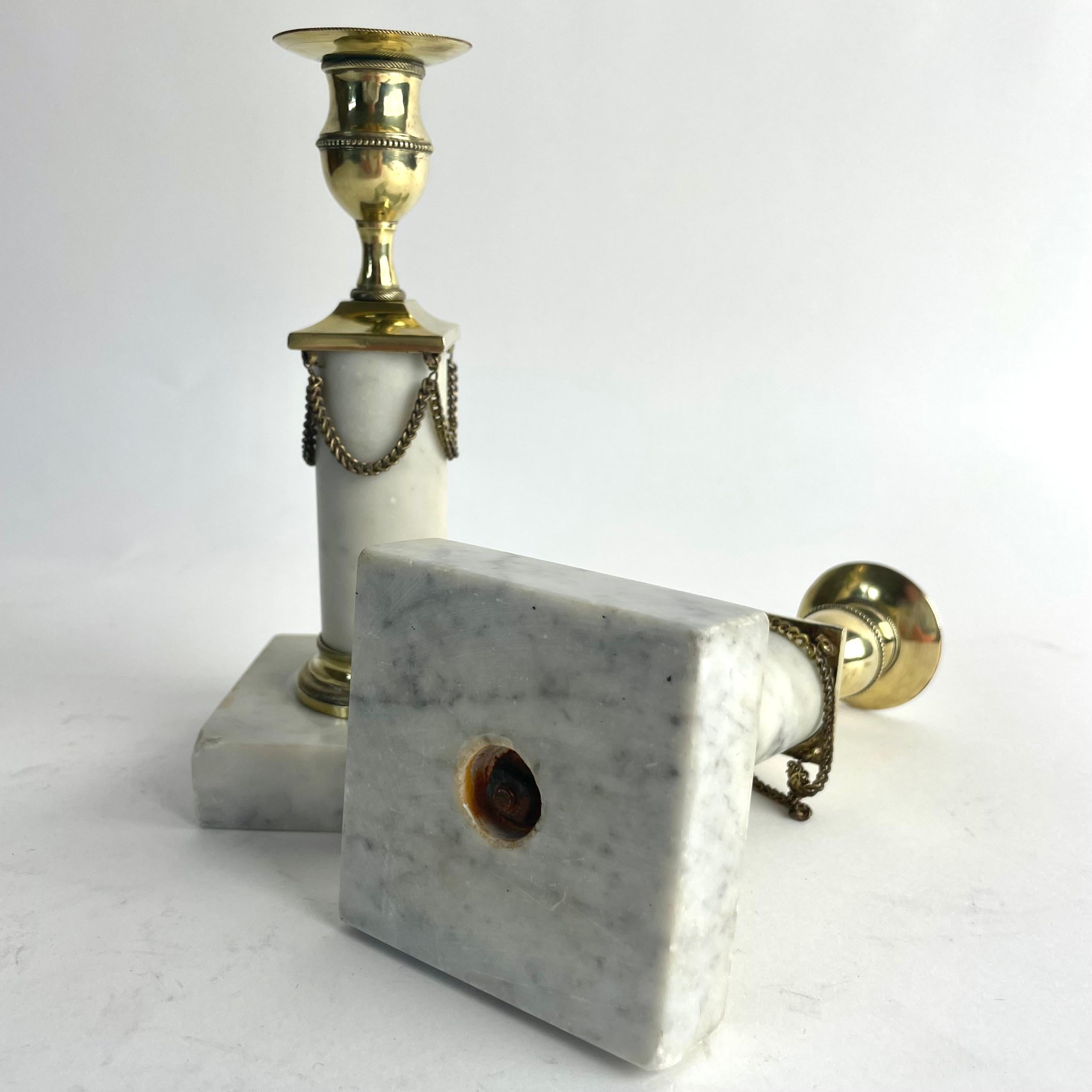 Pair of Gustavian Candlesticks in Brass and Carrara Marble, Late 18th Century For Sale 6