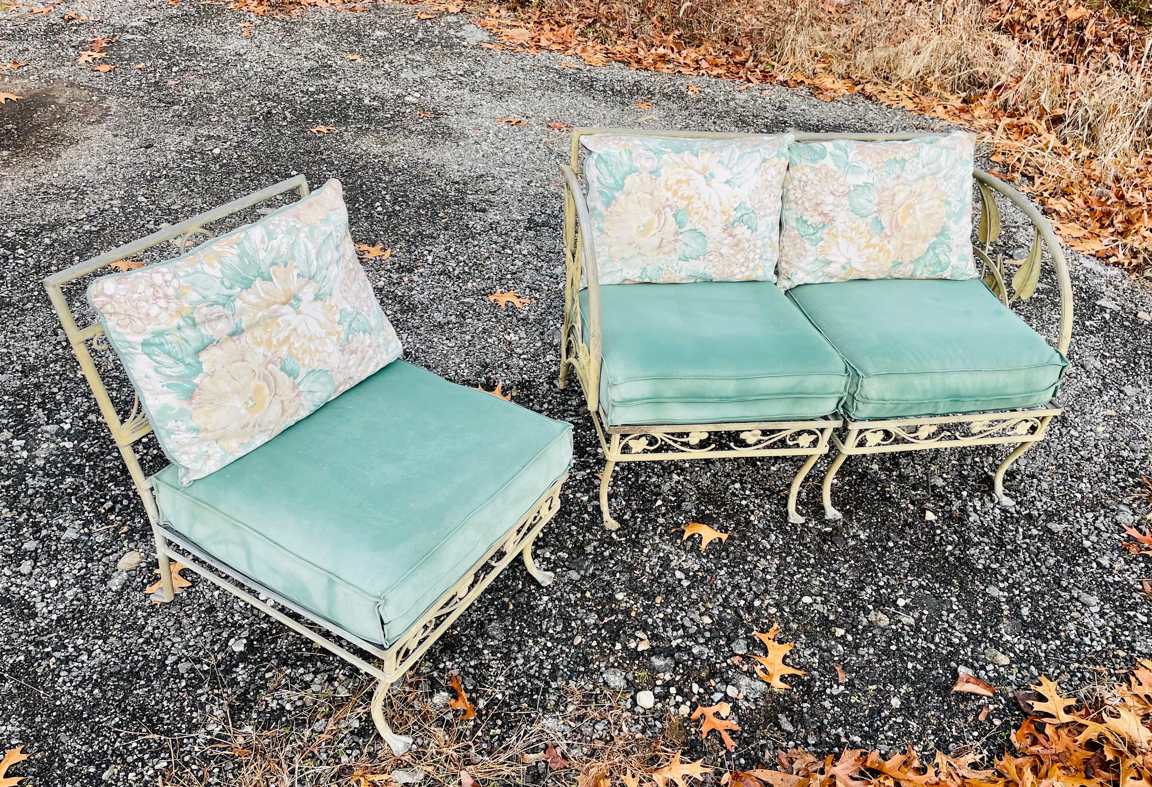 Vintage Wrought Iron Sofa Salterini In Good Condition For Sale In Cumberland, RI