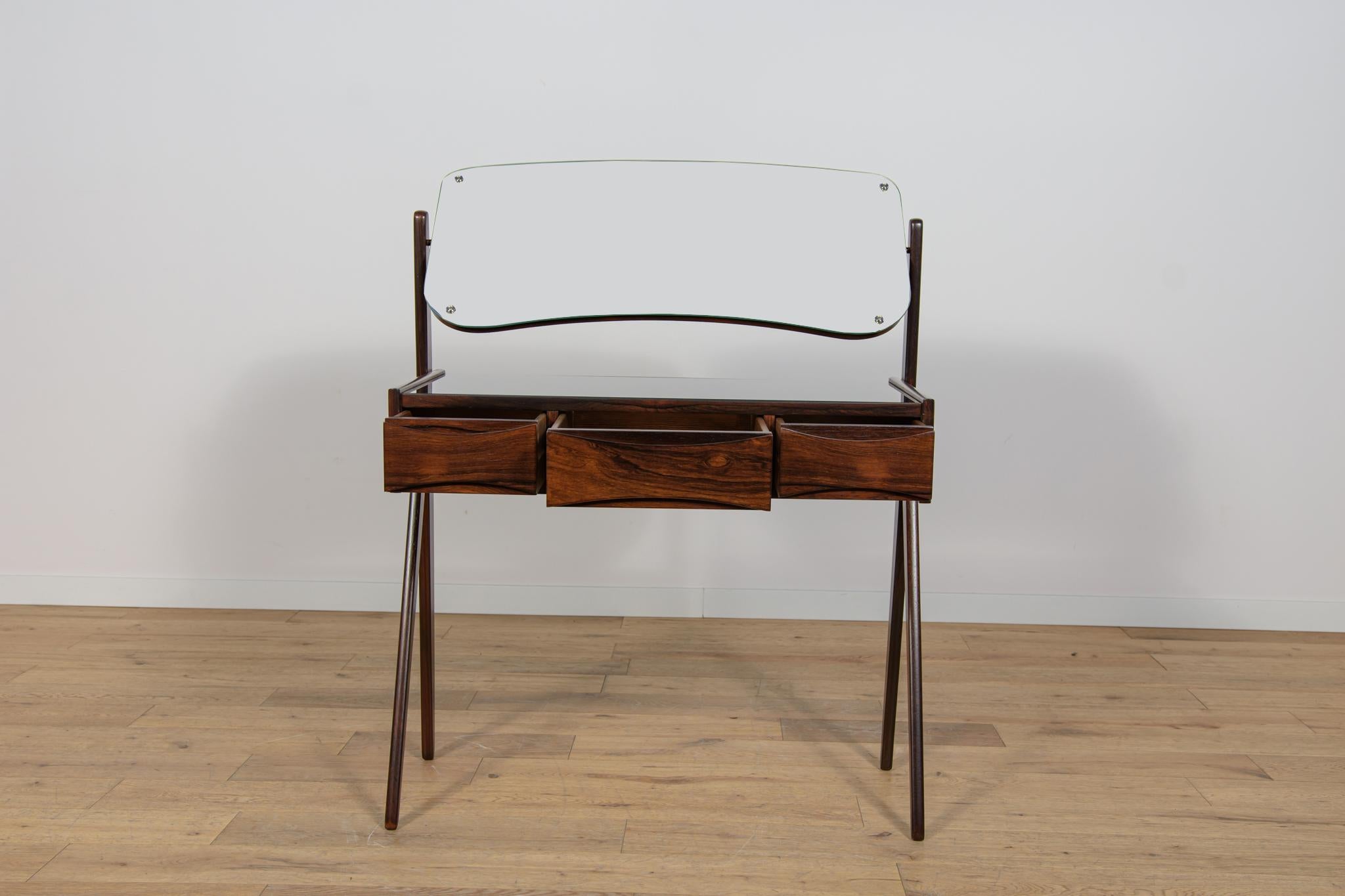 Woodwork Mid-Century Rosewood Dressing Table by A. Vodder for Ølholm Møbelfabri, 1960s For Sale