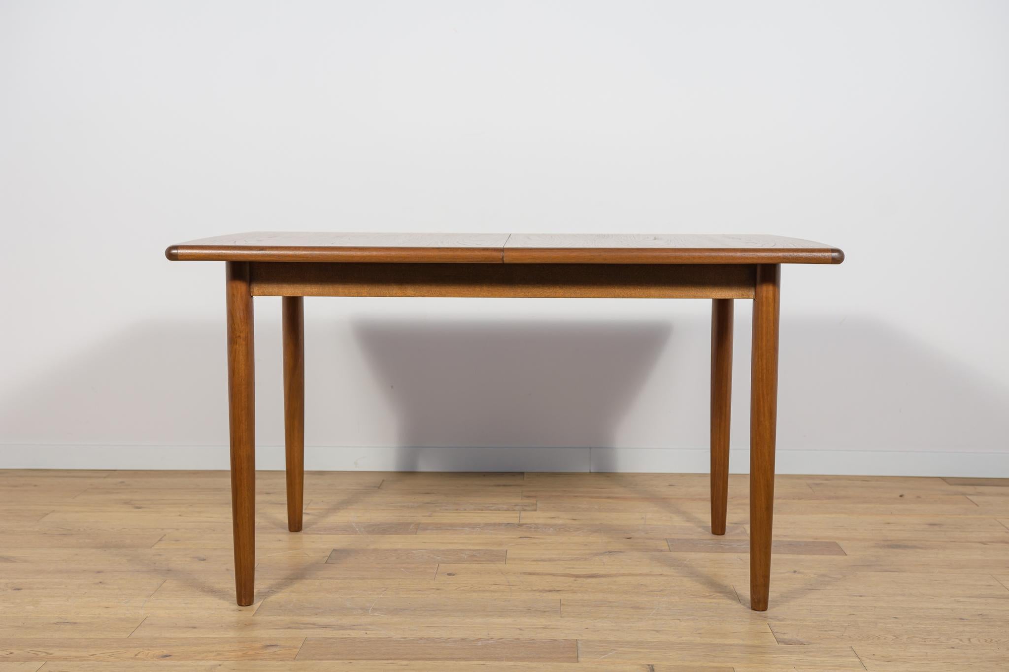 Mid-Century Modern Mid-Century Rectangular Extendable Dining Table from Meredew, United Knigdom. For Sale