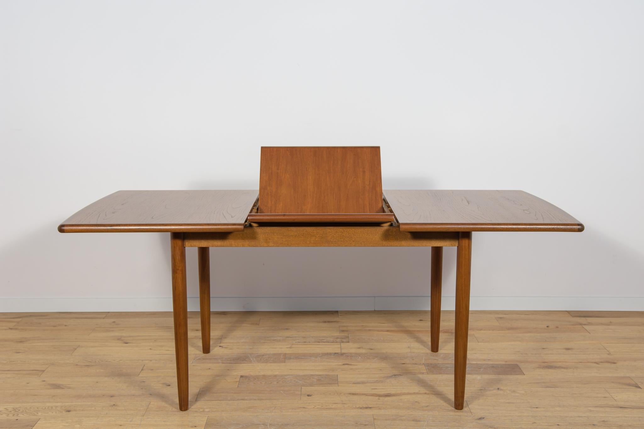 Glass Mid-Century Rectangular Extendable Dining Table from Meredew, United Knigdom. For Sale