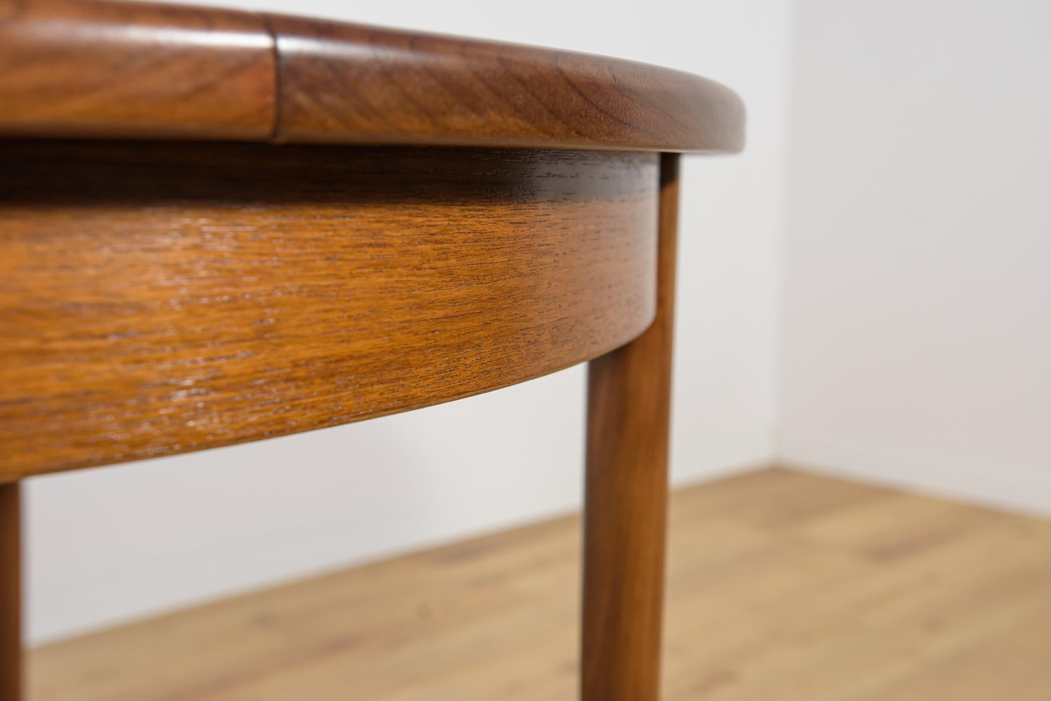 Mid-Century Teak Round Fresco Dining Table from G-Plan, United Knigdom, 1960s For Sale 9