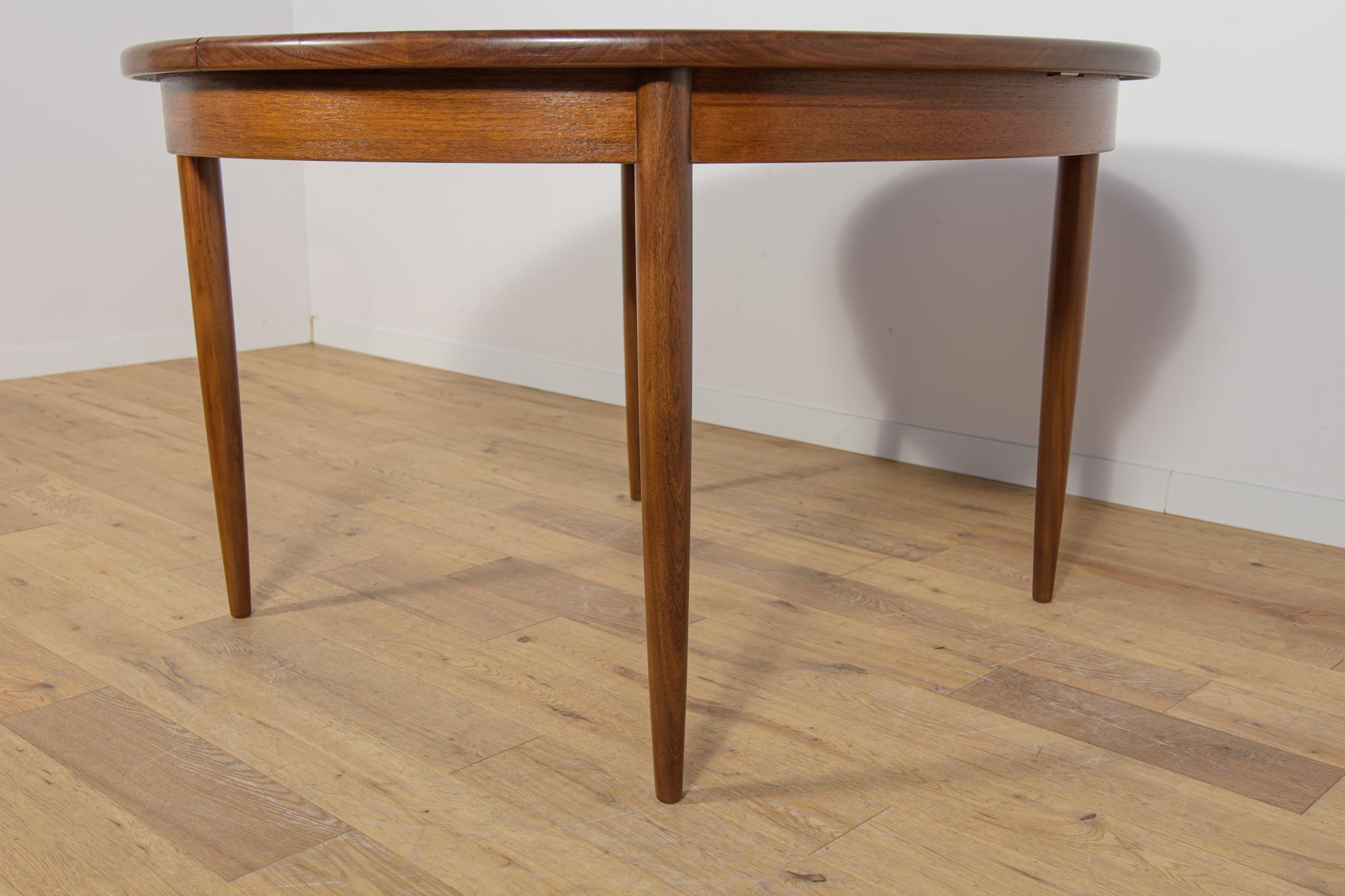 Mid-Century Teak Round Fresco Dining Table from G-Plan, United Knigdom, 1960s For Sale 6