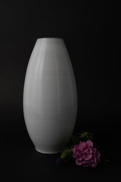 Jarrón holandés de loza esmaltada en blanco, modelo 509 de Mobach, de mediados de siglo, circa 1950–196