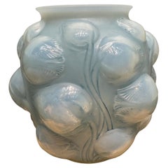 Un vaso di tulipani Art Déco di Lalique