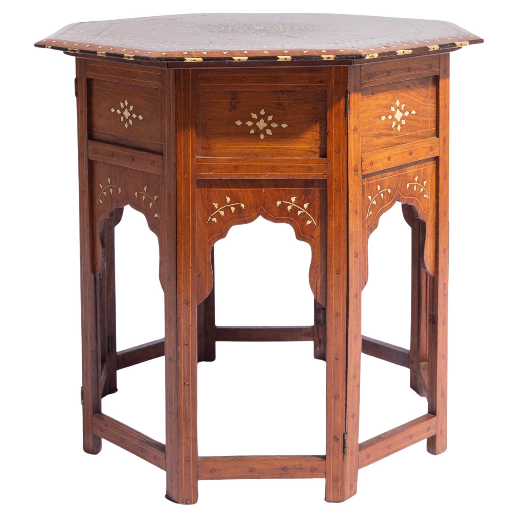 Bois de santal Table octogonale Anglo-Indienne Hoshiarpur du 19ème siècle en vente